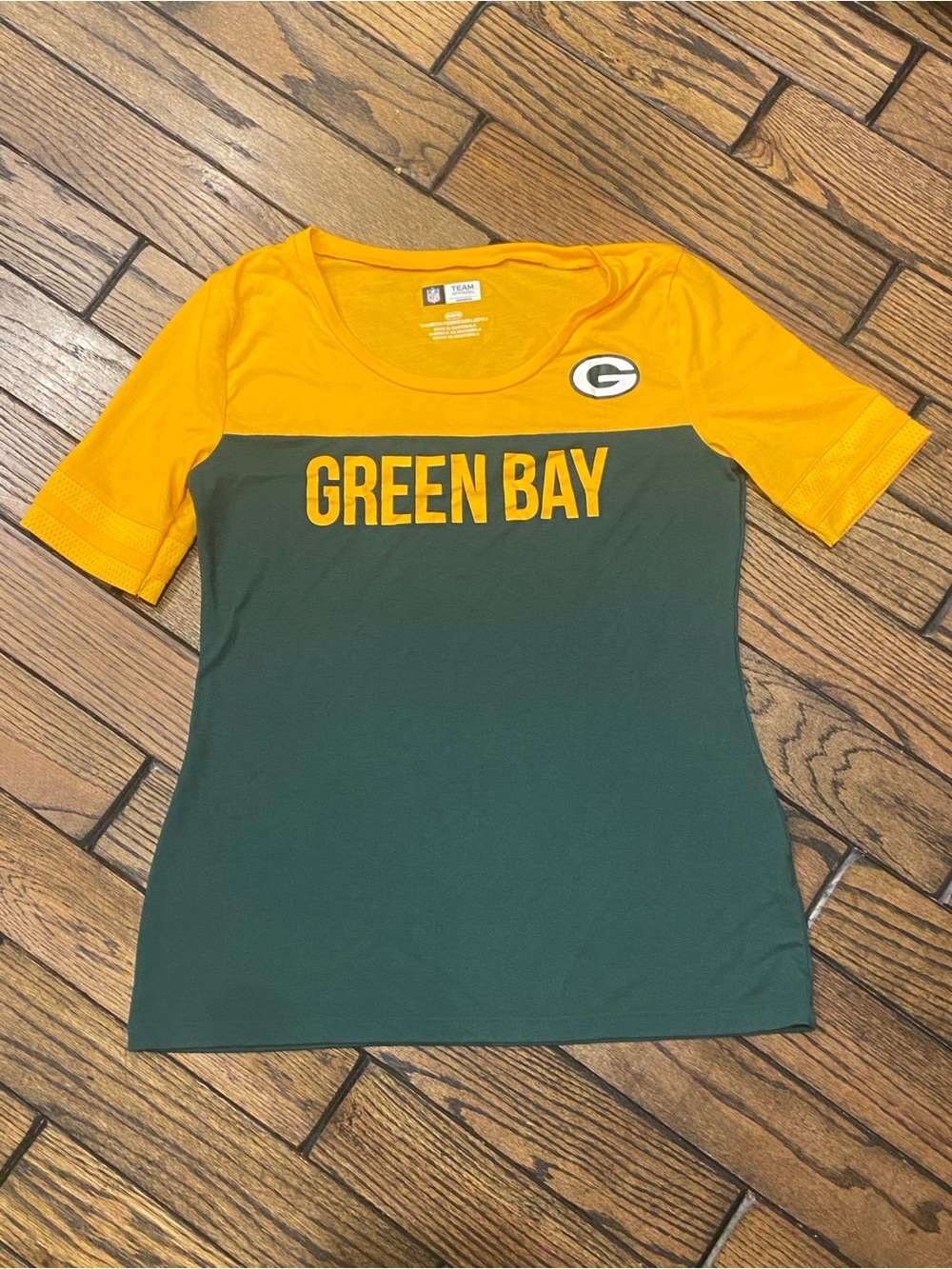 NFL Green Bay Packers Two-Tone Gold and Green Women's Short Sleeve Tee US M